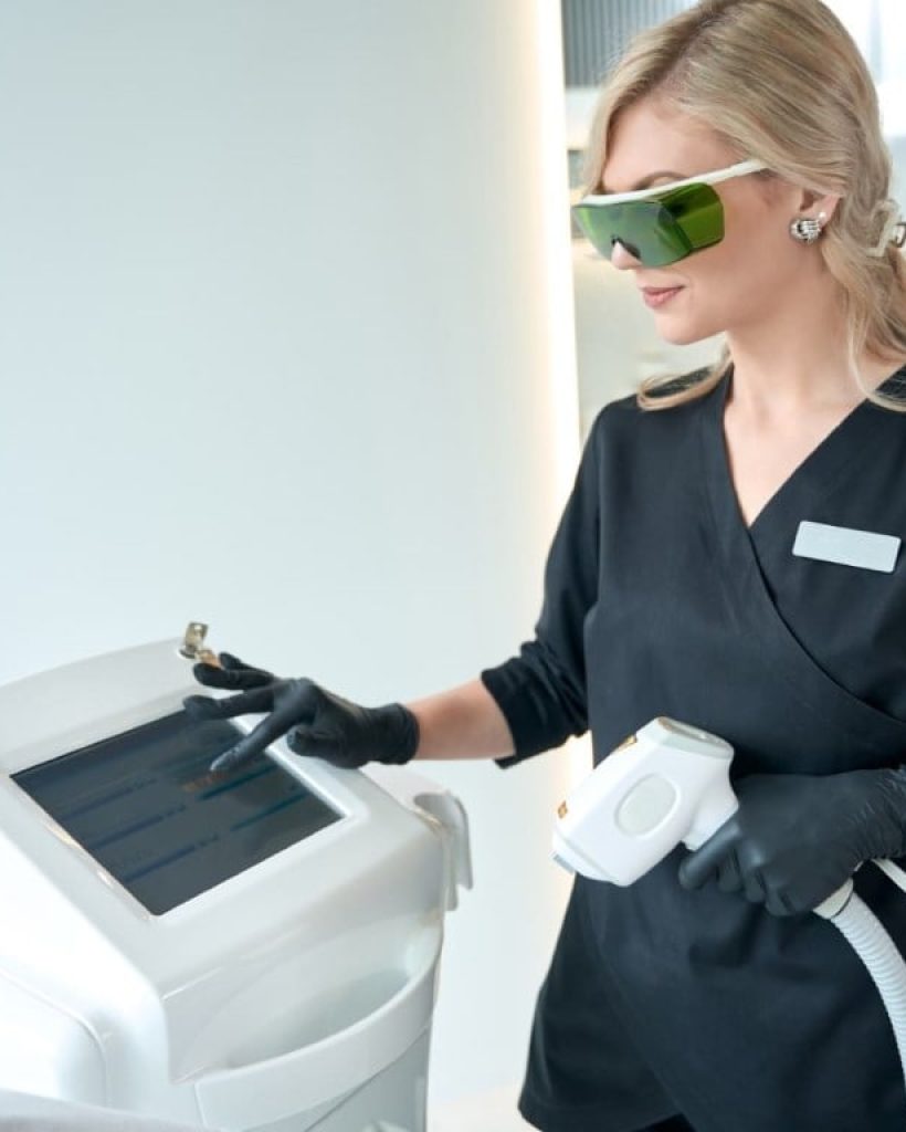 young-lady-undergoing-laser-hair-removal-course-fo-2023-03-31-02-35-46-utc (Groß) (1) (1) young-lady-undergoing-laser-hair-removal-course-fo-2023-03-31-02-35-46-utc (Groß) (1) (1)